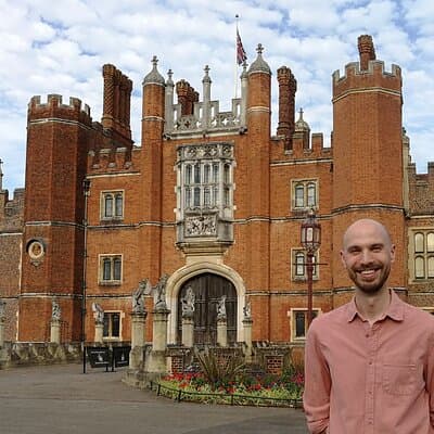 Private Tour of Hampton Court Palace with Award-Winning Architectural Historian