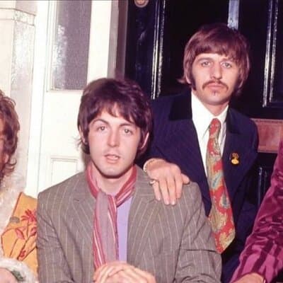 Private Beatles and London Rock Tour in Electric Taxi 2