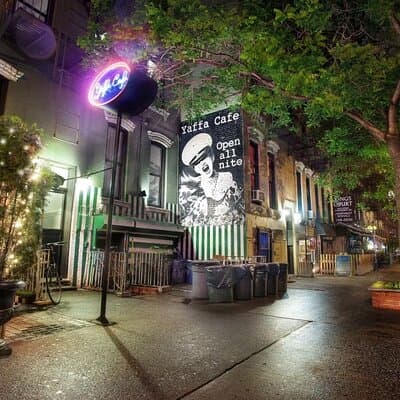 2-Hour Spanish Nightlife Guided Walking Tour of Greenwich Village 5