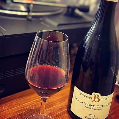 Wine Tasting in Paris right next to Père Lachaise & l'Atelier des lumières 3