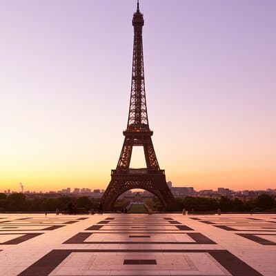 Private Transfer from Paris to Charles de Gaule Airport for 1-3 persons 2