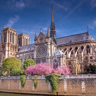 Top-Rated Churches in Paris Private Walking Tour