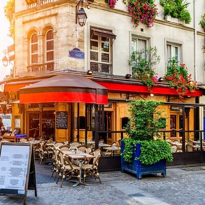 Île de la Cité, the Old Town of Paris Private Guided Tour 3