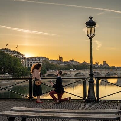 Private Paris Photo shoot with a Film Director: Natural Style 2