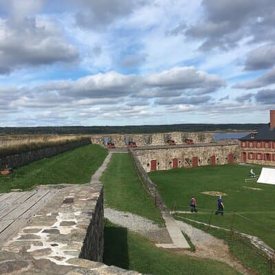 Black Wood Tours: Fortress of Louisbourg Tour