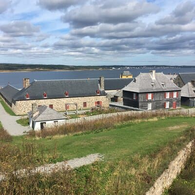 Black Wood Tours: Fortress of Louisbourg Tour 4