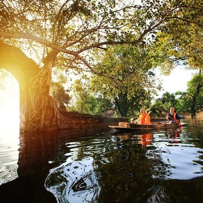 Ayutthaya Sunset Boat & UNESCO Temples: Multi-language private tour from Bangkok