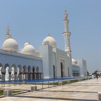 From Dubai : Abudhabi sheikh zayed grand mosque tour 3