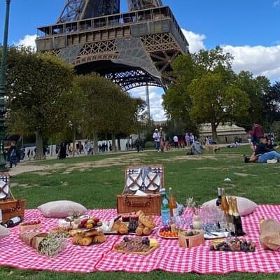 Parisian Picnic by the Eiffel Tower: a Tast of French Specials