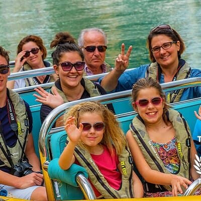 45-Minute Thrilling Speedboat Tour to Atlantis Hotel 4