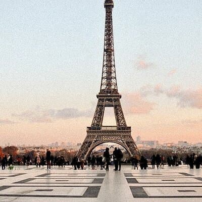 Romantic Tour of Paris in a Vintage Luxury Open-Top French Car 3