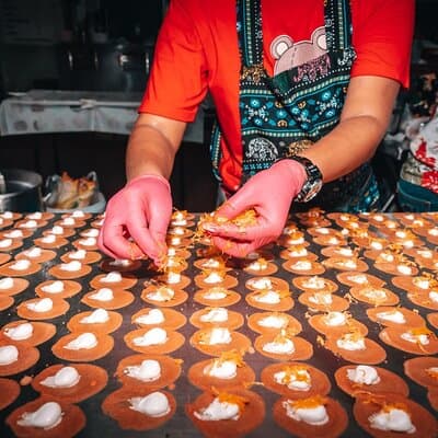 Bangkok Backstreets Food Tour with 15+ Tastings