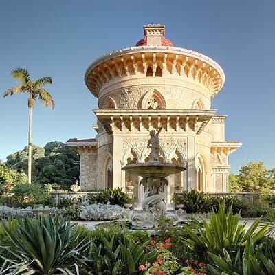Private Tour in Sintra in Luxury Mercedes 3