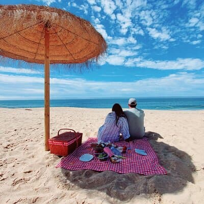 Private Lisbon Coastal Tour – Arrábida, Sesimbra and Beach Picnic