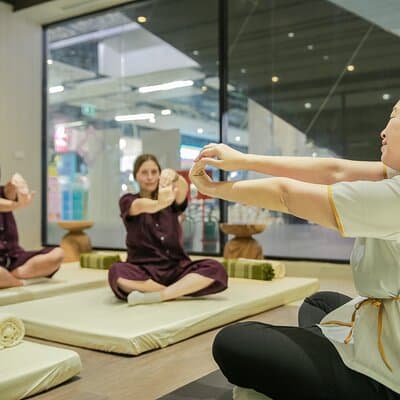 Hands-on Authentic Thai Massage Workshop 4