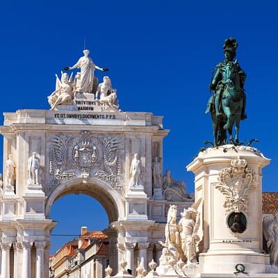 Medieval Lisbon Private Guided Tour for Kids and Families 2