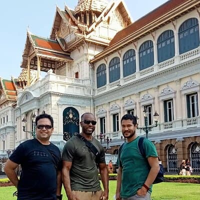 Grand Palace & Temples of Bangkok with experienced guide 3
