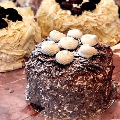 Paris Pastry tour in le Marais 3