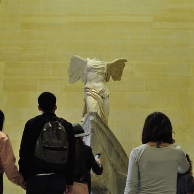 Louvre Late Opening Guided Tiny Group Tour 2