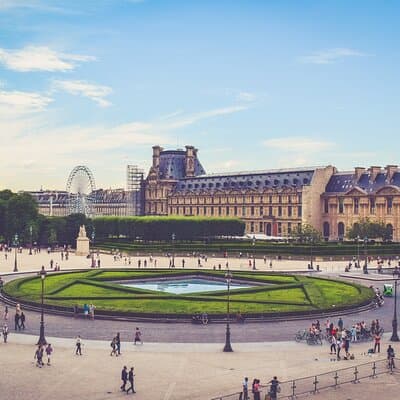 Explore Paris in 90 minutes with a Local 5