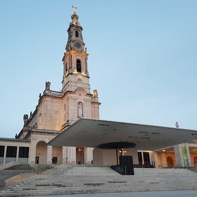 Private Tour from Lisbon to Fatima Nazare and Obidos 2