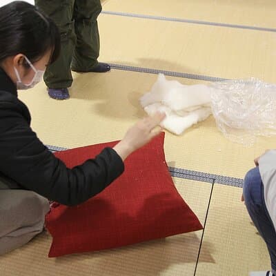 Lets Make a Zabuton Try Cotton Stuffing with Futon Craftsman 5