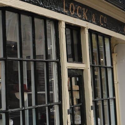 Private Buckingham Palace Royal Walk & Champagne at Harrods 5