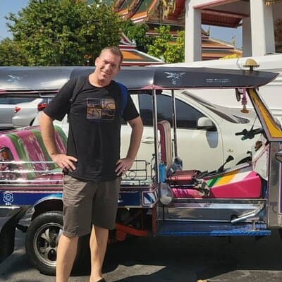 Experience Bangkok with typical Thai tuk-tuk 3