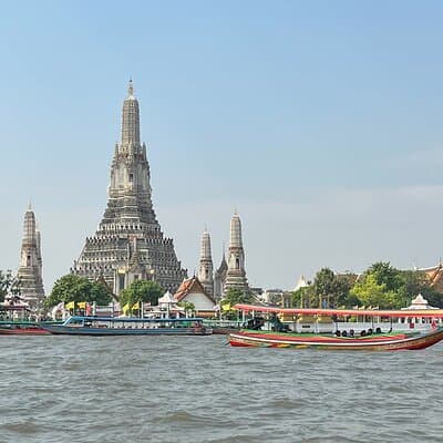 Experience Bangkok with typical Thai tuk-tuk 5