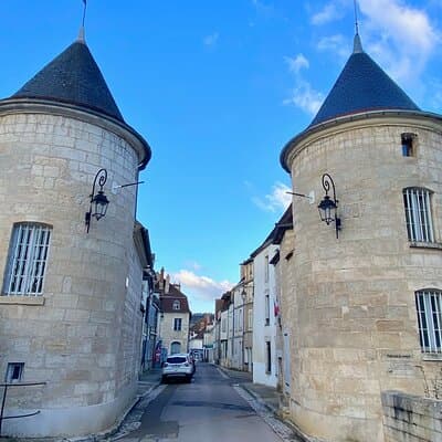 Exquisite Wines Tasting Chateau Pommard, Chablis Small-Group Trip 2