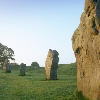 Day trip by coach - Stonehenge, Avebury & Uffington White Horse 2