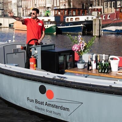 Amsterdam: Guided City Centre Canal Cruise with Dutch Pancakes 5