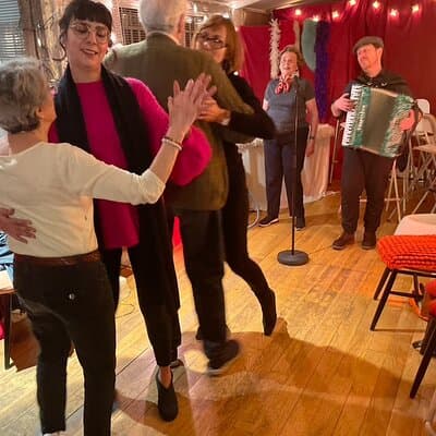 French Dinner & Cabaret Show in Artist's Home 3