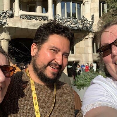 Private Barcelona Highlights: Gothic Sagrada Familia & Park Güell 5