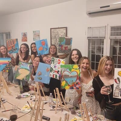 Paint and Free Flowing Wine Art Class in Rome with Pizza 3