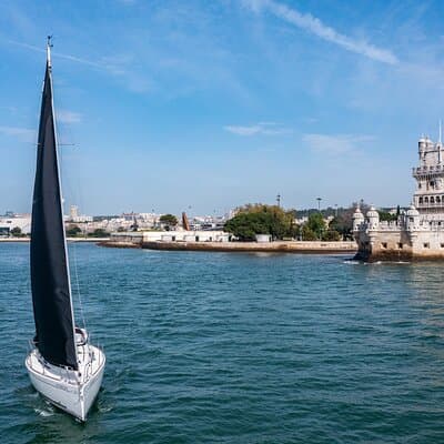 Private sailboat tour in Lisbon 5