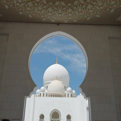 Abu Dhabi City Tour with Gold Coffee: A Taste of Luxury & Culture 3