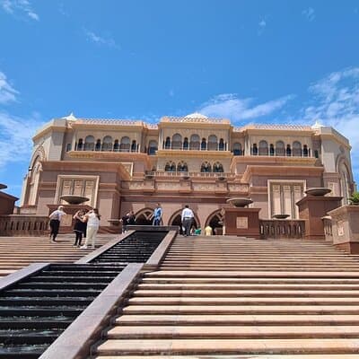 Abu Dhabi City Tour with Gold Coffee: A Taste of Luxury & Culture 5