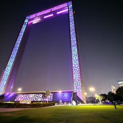 Dubai after Dark City Highlights with Dinner, Guide and Transfer 2