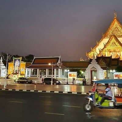 Tuk Tuk Tour Bangkok by Nighttime Sightseeing 4