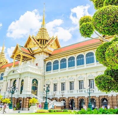 Grand Palace & Temples of Bangkok with experienced guide 4