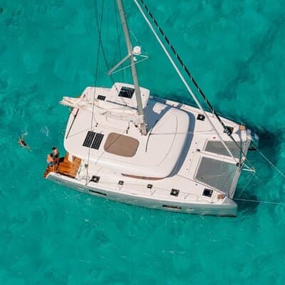 VIP Catamaran Private Tour in Lisbon up to 18 clients 2