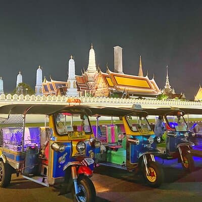 Tuk-tuk Private Tour in Bangkok by Night with Chinatown meal