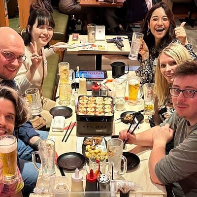 Takoyaki Party & Shinjuku Night Tour in Tokyo ※Unlimited Drinks