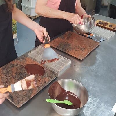 Become a Chocolate Master! Chocolate Bar Workshop in Paris 5