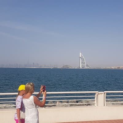 Dubai Private City Tour Up To 5 Person Day Or Night - Audi Q7 2