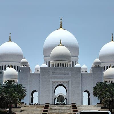Guided City Tour of Abu Dhabi with Sheikh Zayed Mosque 3