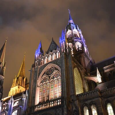 Private Transfer From Paris to Bayeux 2