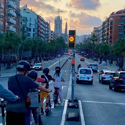 Barcelona Panoramic Escooter or E-Bike Tour 5