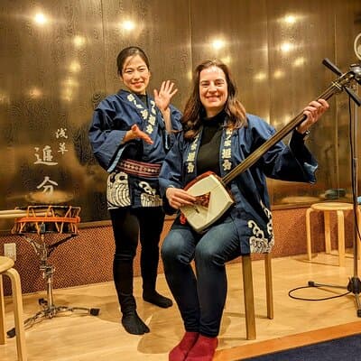 Tsugaru shamisen performance over traditional dinner 5